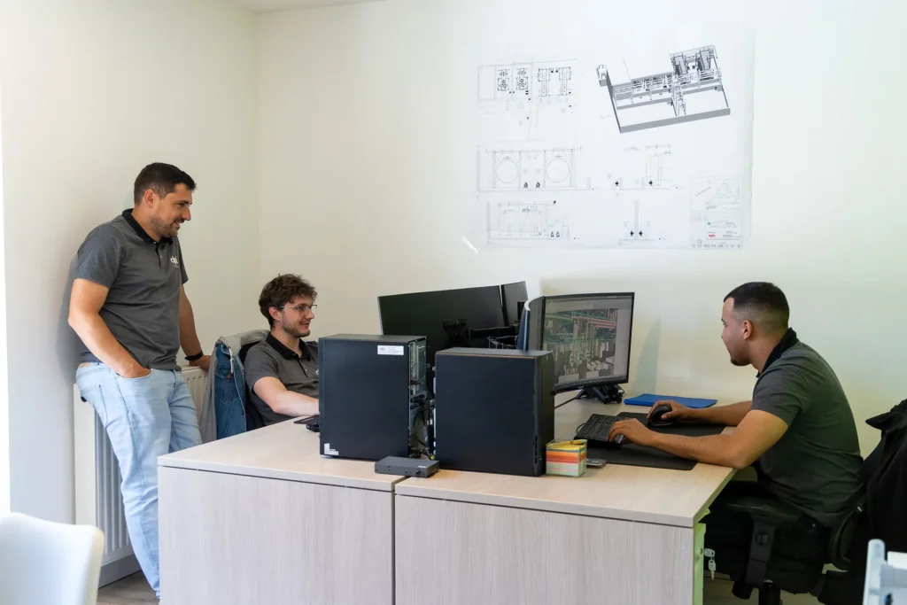 DPI Concepts Vincent, Pierre et Bilel &eacute;tude d'un plan dans le bureau